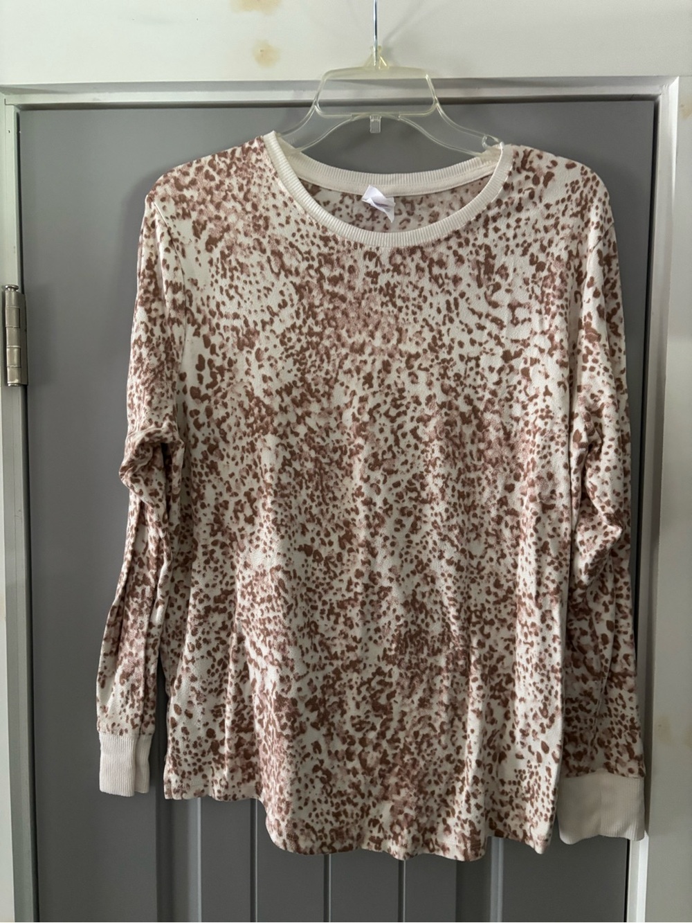 stars above Cream Long Sleeve Top with Brown Speckle Print and pants Extra Large